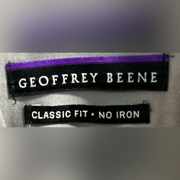 Preowned Geoffrey Beene Size 16 32/33 Size Large Dark Grey Classic Button Up. - Picture 6 of 11